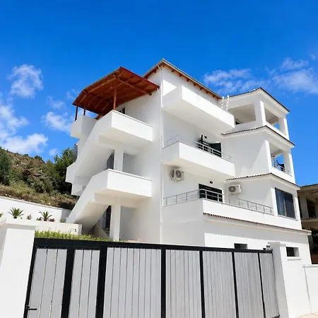 Thalassa 2 Apartment *